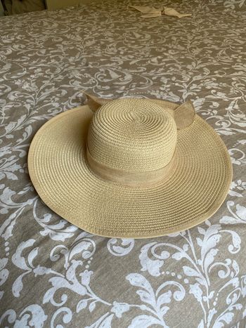Chapeau