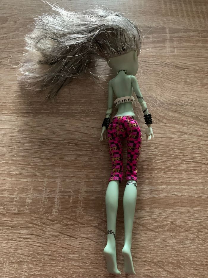 Poupée Monster High frankie stein sweet - photo numéro 6