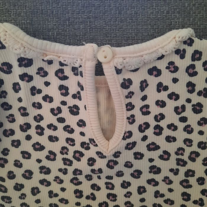 Tshirt manches longues motif léopard - photo numéro 3