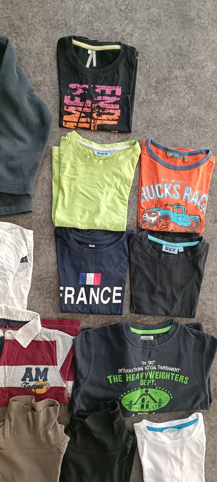 Lot vêtements garçon 5 ans - photo numéro 2