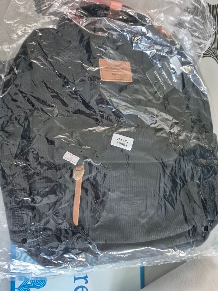 Sac a dos neuf - photo numéro 4
