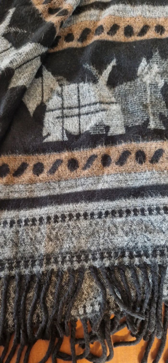 Grand poncho - photo numéro 2