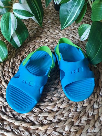 Sandales tong de piscine Nabaiji Decathlon t 19 20