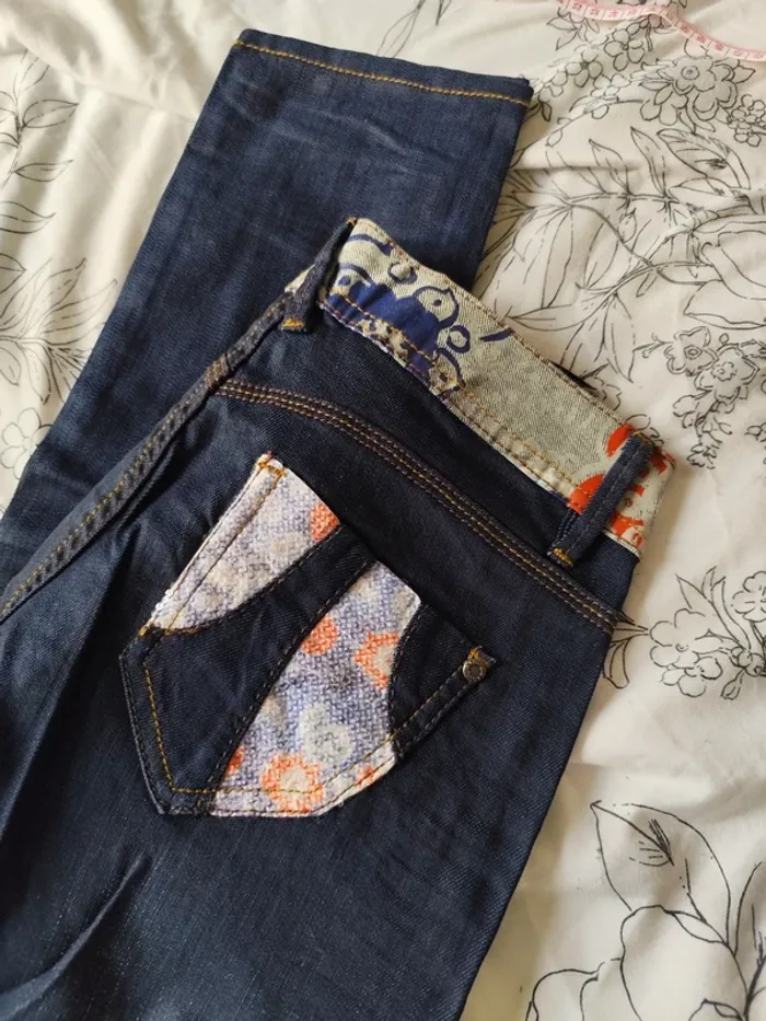 Magnifique jeans Desigual état neuf taille 36 - photo numéro 6