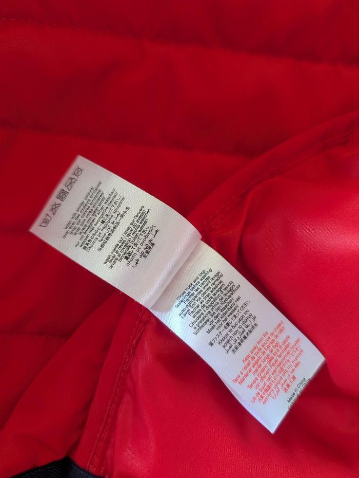 Doudoune sans manches Hugo boss 5 ans - photo numéro 9