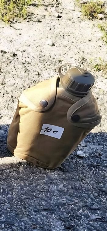 Gourde armée 10 euros