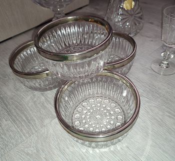 4 coupelles en cristal