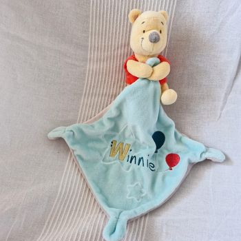 Doudou plat Winnie  ballon