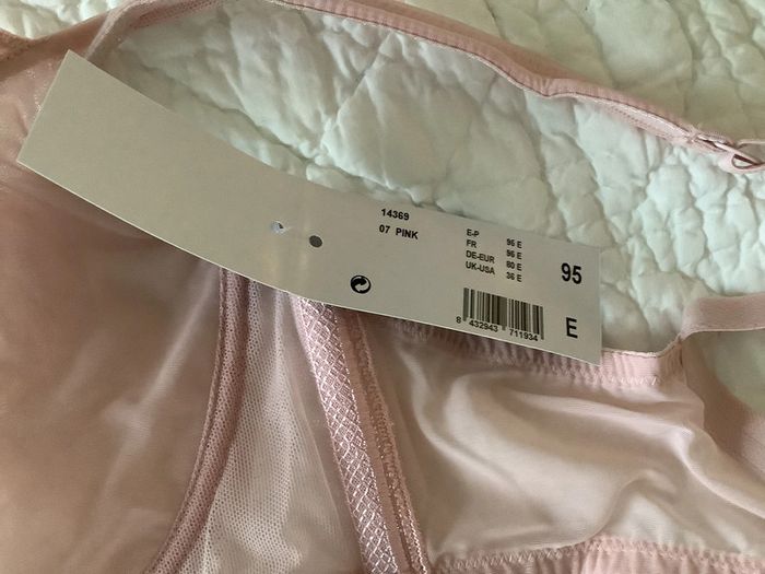 Soutien-gorge voile/mesh Gemma rose neuf étiquette boîte taille 95E - photo numéro 2
