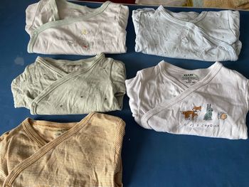Lot de 5 bodies garçon 6 mois