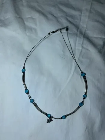 Collier vintage argenté