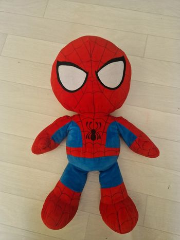 Grande peluche spider man
