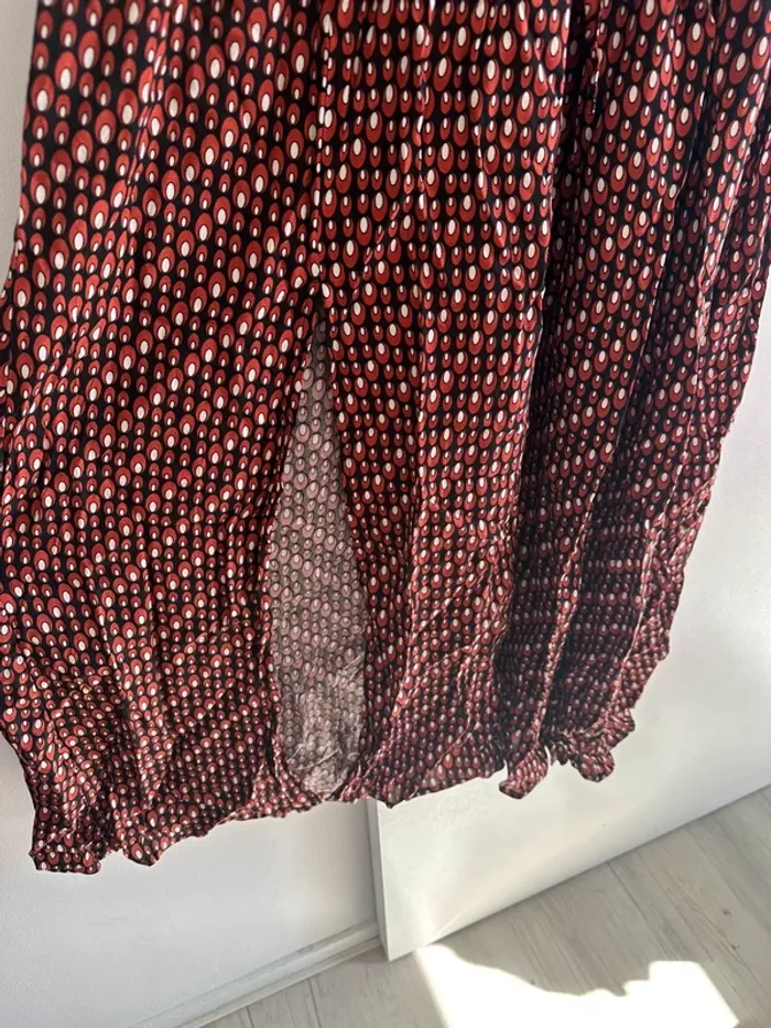 Robe neuve avec fente - photo numéro 3