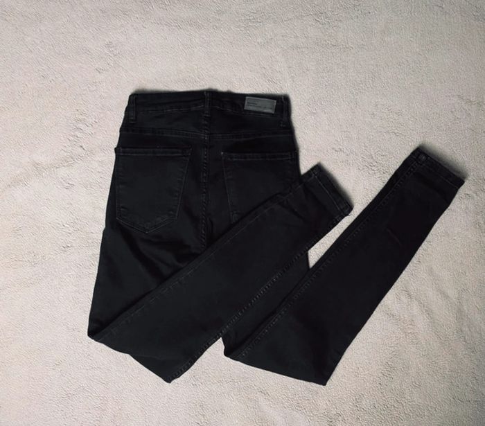 Jean skinny noir taille haute bershka neuf - photo numéro 3