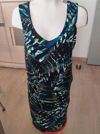 Robe d' été taille 44 ligne à suivre