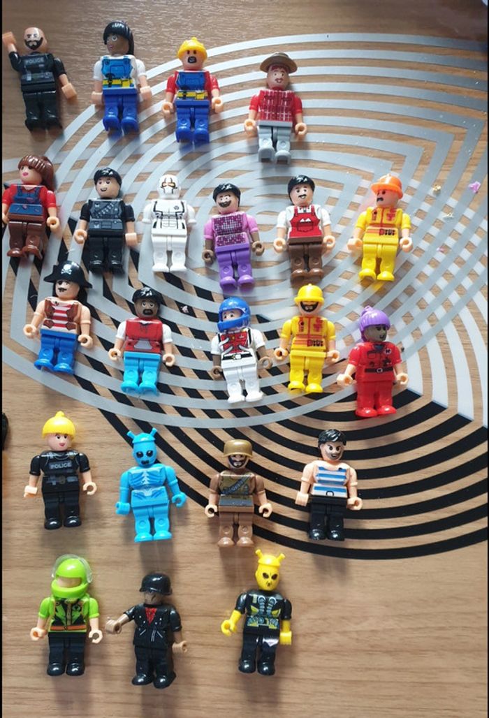 Lot personnages imitation lego - photo numéro 2