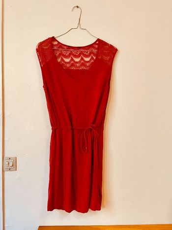 Robe rouge avec dentelle Etam taille 34 TBE