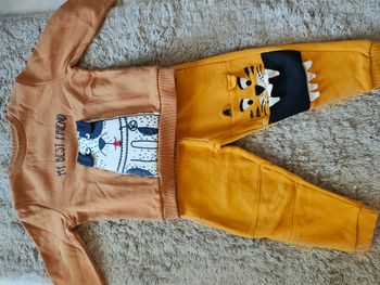 Ensemble jogging taille 4 ans