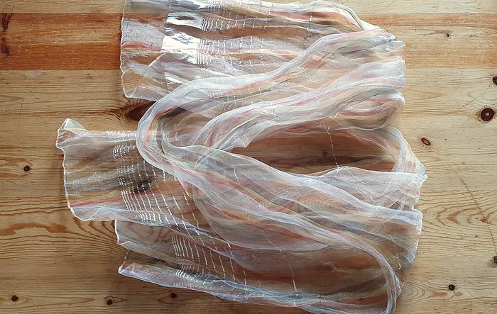 Echarpe transparente