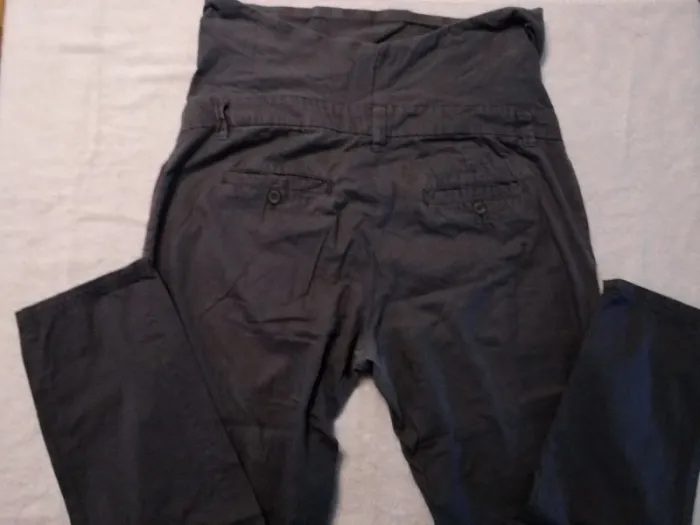 Pantalon de grossesse Mama H&M (réf perso CAR44)(familleac72) - photo numéro 2