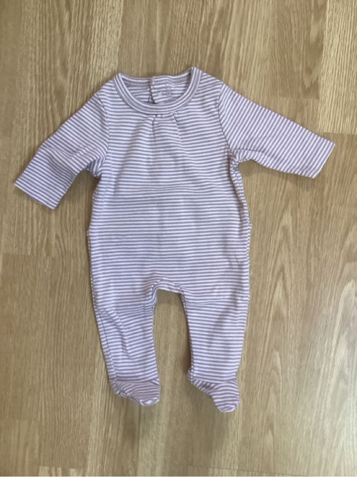 Lot fille 1 mois pyjama et bodies - photo numéro 2