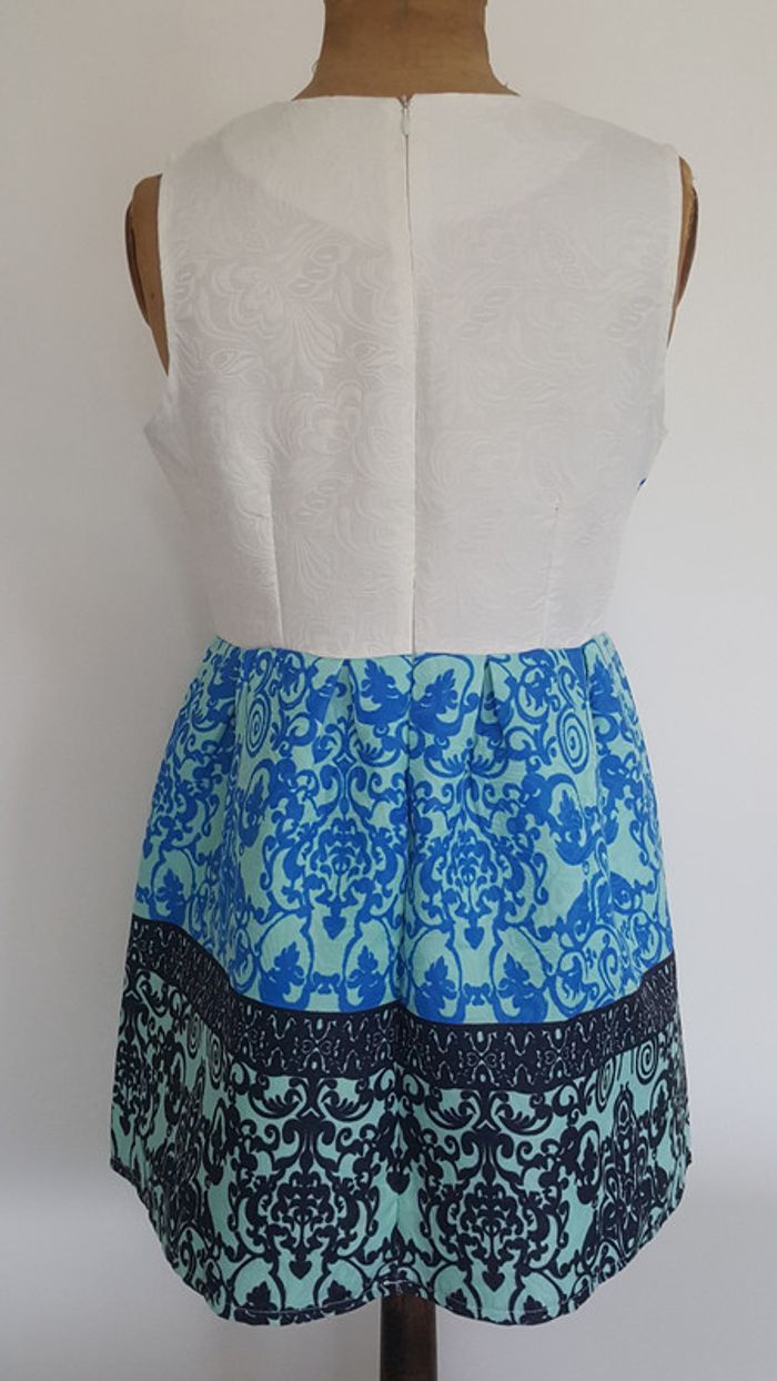 Robe patineuse belle qualité NEUVE 40 - photo numéro 3