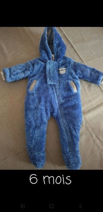 Combinaison taille 6 mois
