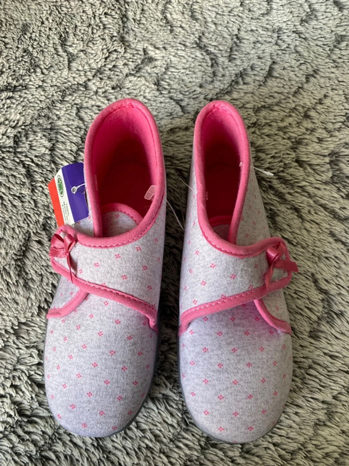 Chaussons chauds neufs 🇫🇷 taille 30 - photo numéro 3