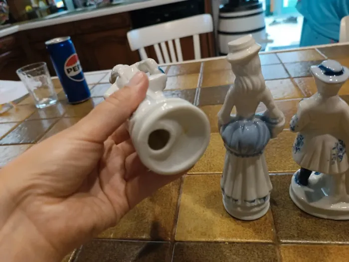 Figurine vintage porcelaine bleu et blanche - photo numéro 4