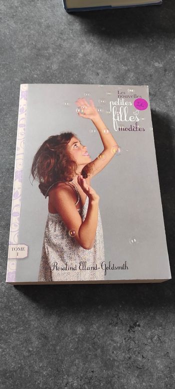 Les nouvelles petites filles modèles - 1 - L'accident