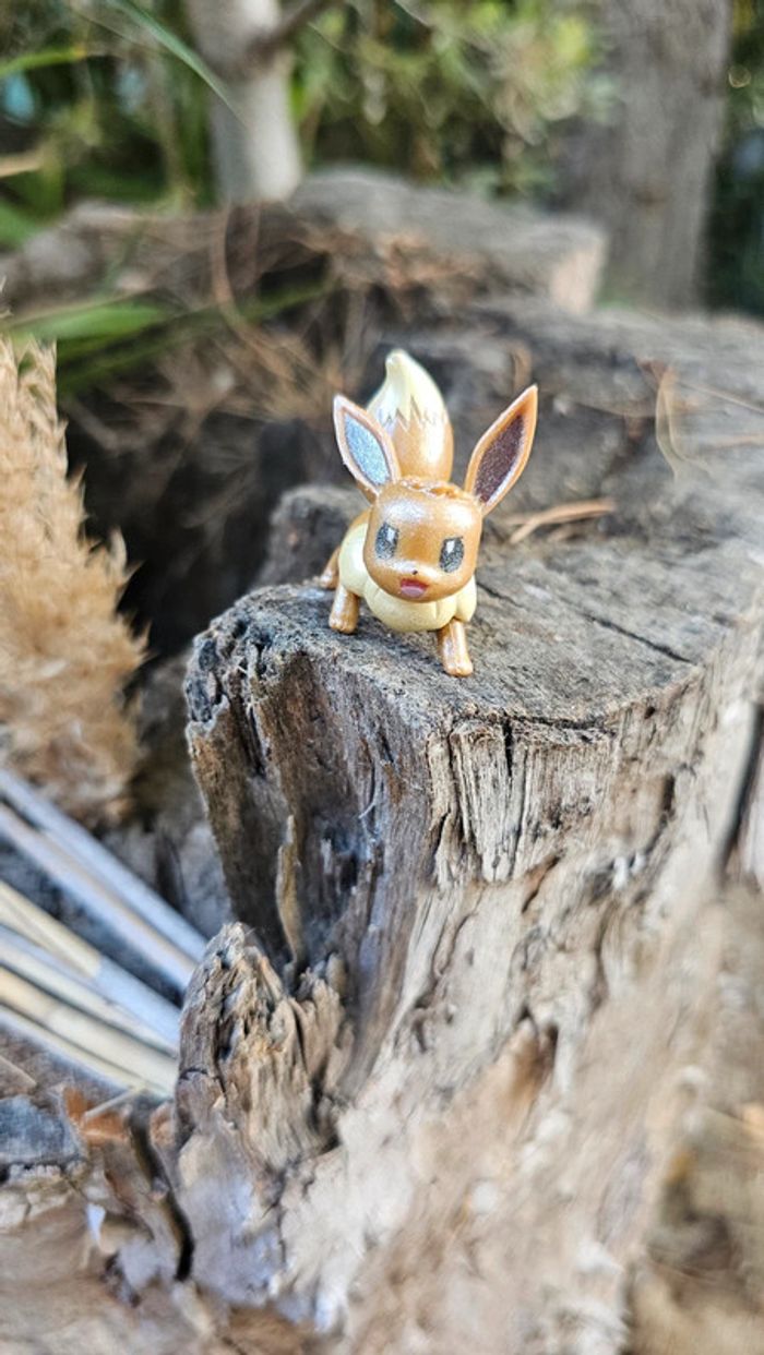 Super figurine Pokemon Nintendo Évoli brillant - photo numéro 2