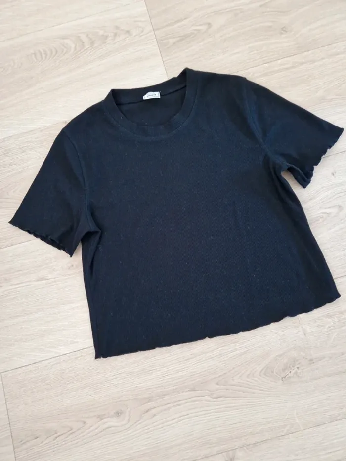 T-shirt court