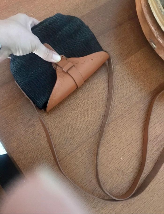 Sac à main mini besace petit panier bandoulière été paille noir cuir marron fauve rabat artisanal festival - photo numéro 2