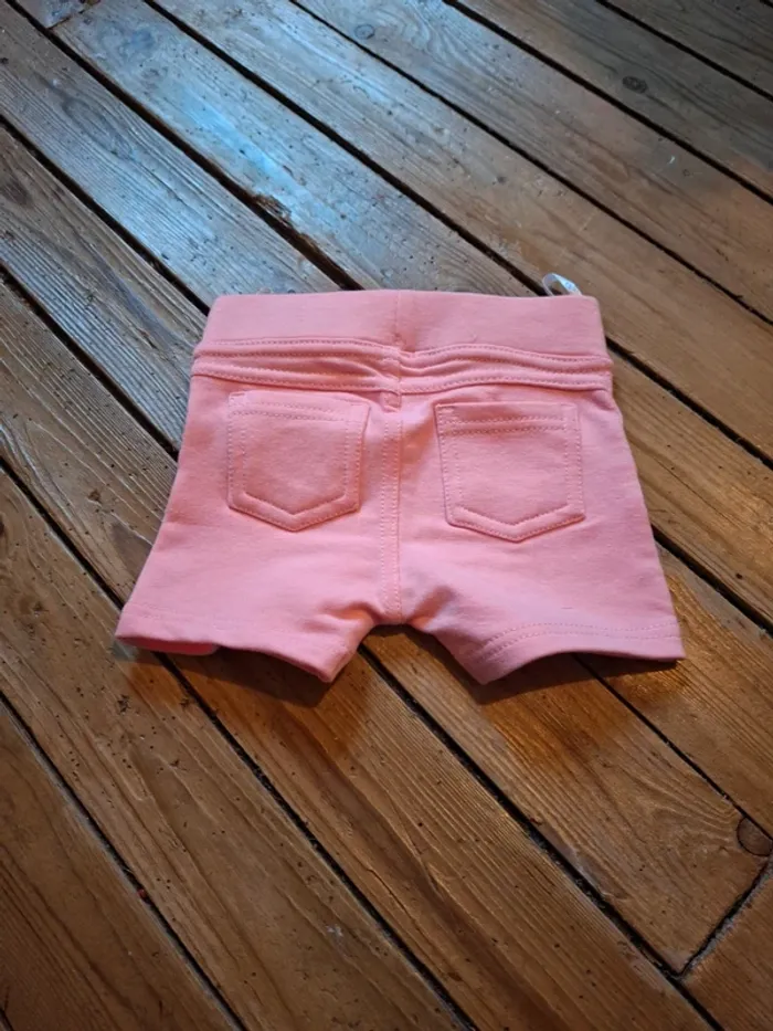 Short 74cm - photo numéro 3