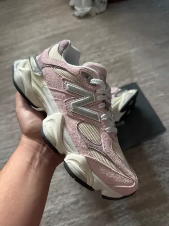 New Balance 9060 Rose Sugar Angora