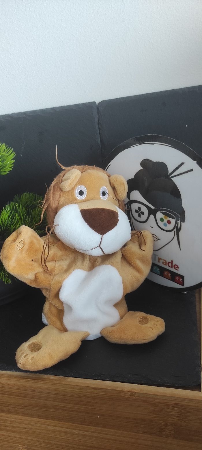 Doudou marionnette Lion marron blanc maisons du monde moustache crinière