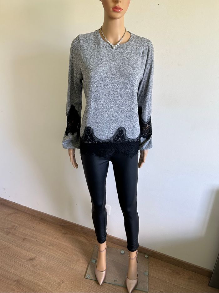 Pull gris et noir à manches longues Naf Naf taille L TBE - photo numéro 3