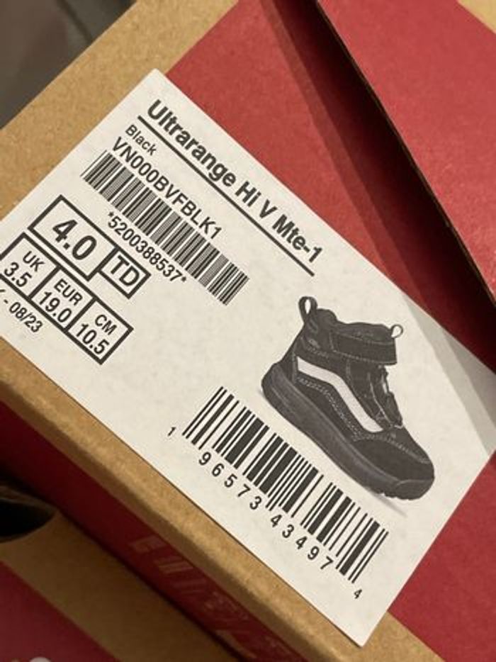 Bottines d’hiver  vans taille 19 - photo numéro 4