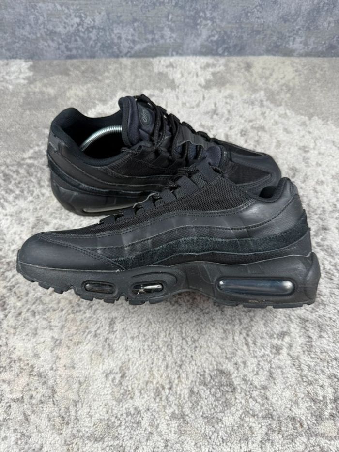 Nike Air Max 95 - Essentiel Triple Black - Full Black - photo numéro 7