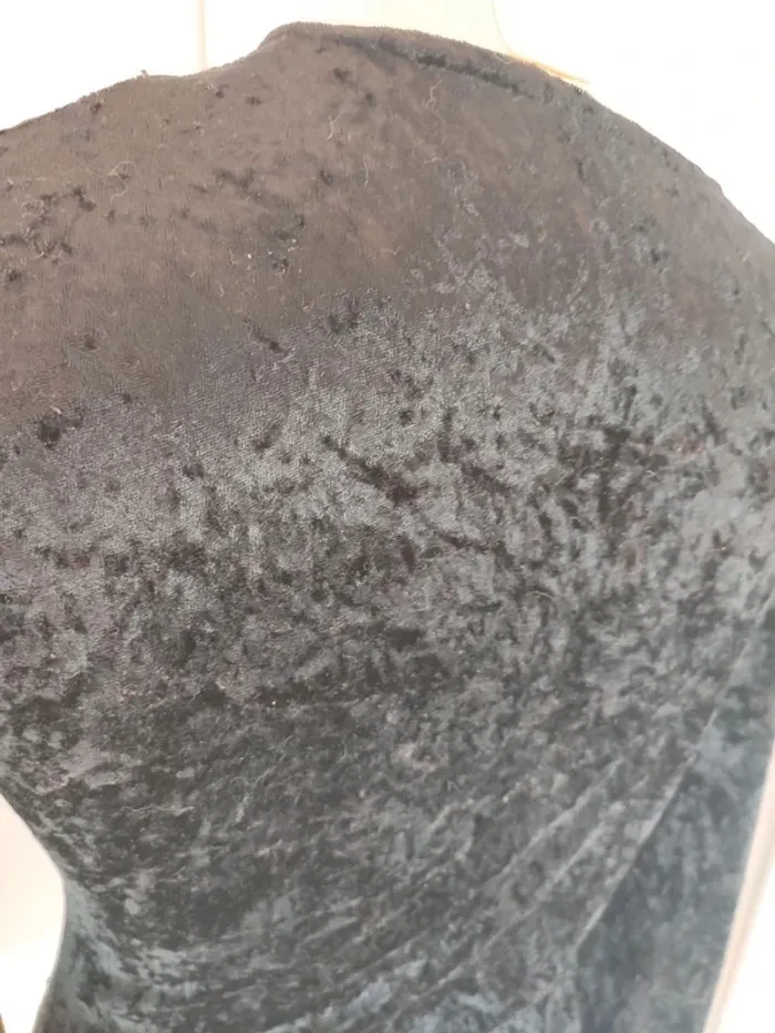 Robe en velours noir près du corps taille S - photo numéro 4