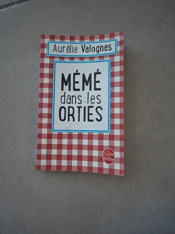 Mémé dans les orties