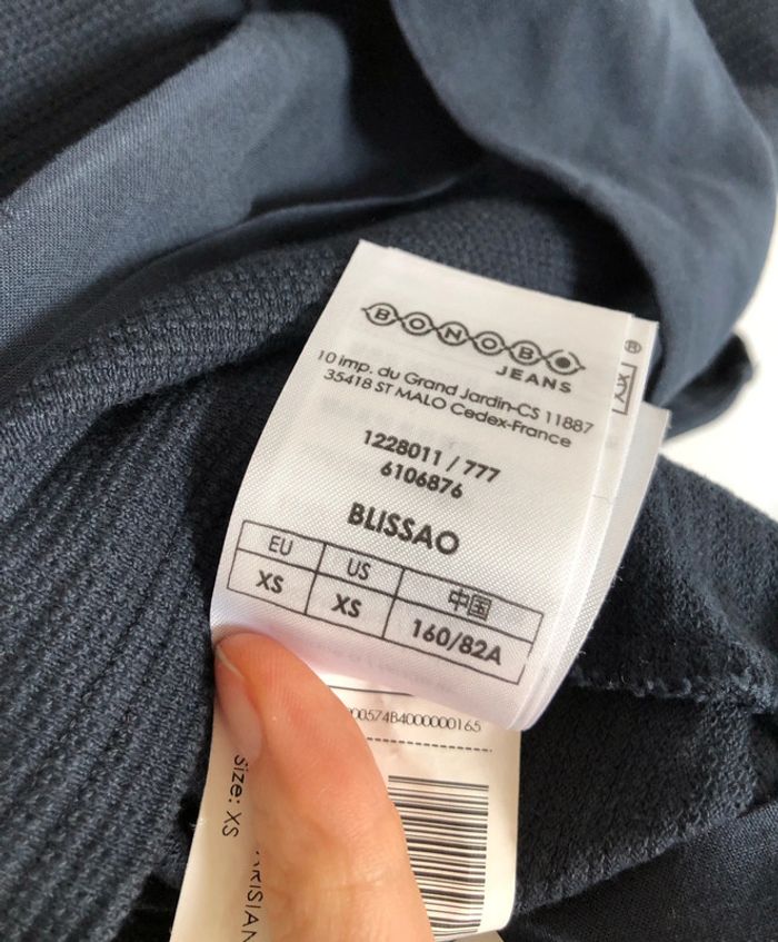 Haut manches trois quarts lavallière bleu marine texturé Bonobo taille 34 comme neuf - photo numéro 16