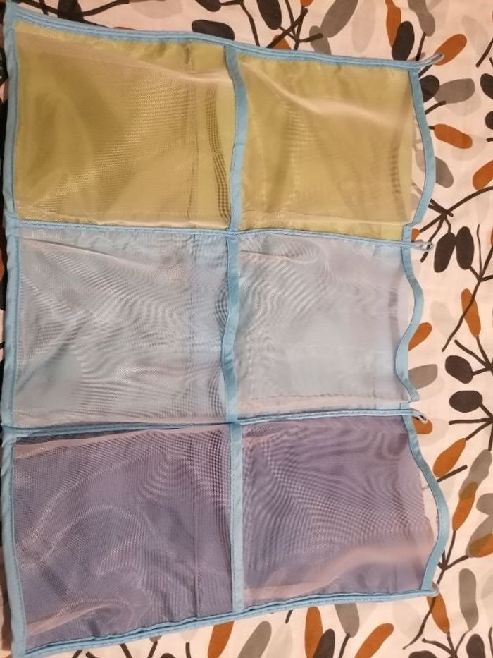 Rangement - Dessus de lit