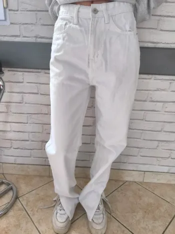 D4664 jeans blanc évasé en bas 34