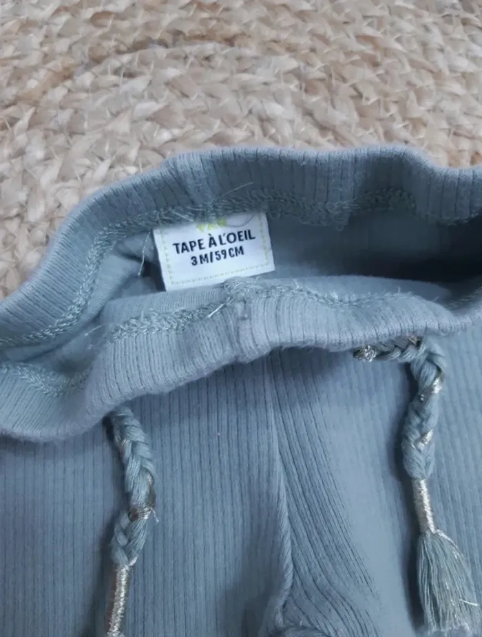 Tenue blouse à motif et tregging 3 mois - photo numéro 5