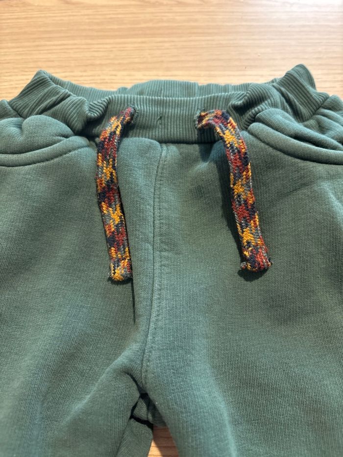 Pantalon jogging vert garçon taille 23 mois 2 ans - photo numéro 2