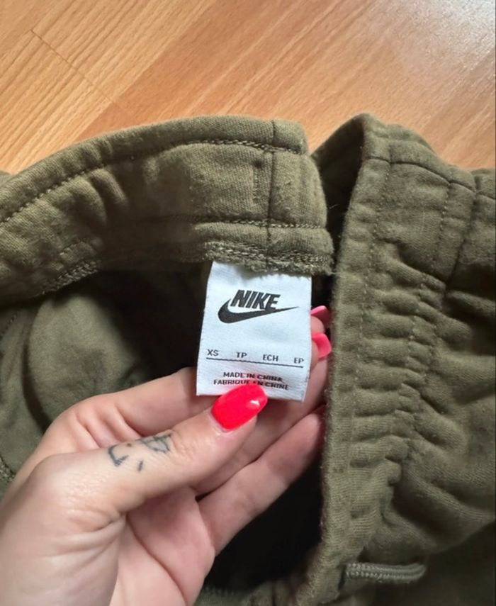 Jogging Nike kaki taille xs - photo numéro 2