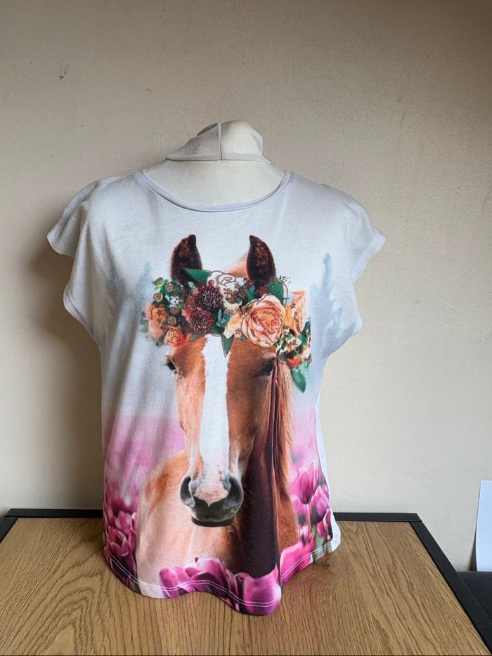 T-shirt fille taille 146/152 - photo numéro 1