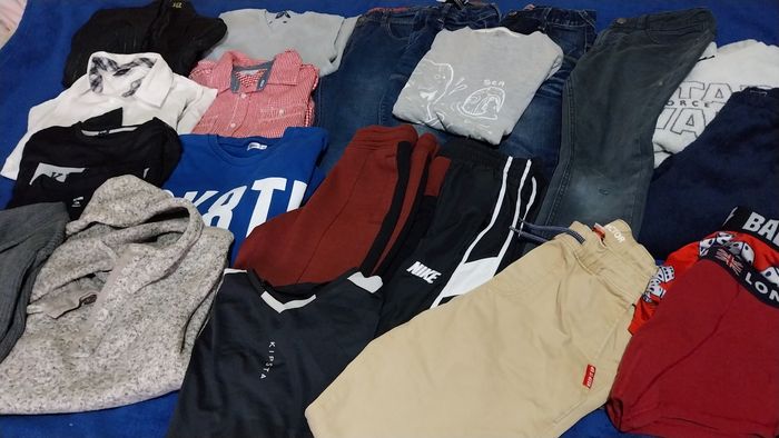 1 lot de 20 vêtements garçon 10 ans