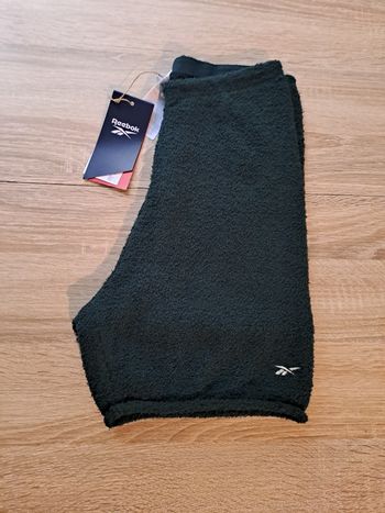 Joli panty reebok en taille M 